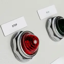 Náhrada gravírovaných štítků