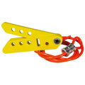 SCISSOR LOCKOUT: YELLOW SCISSOR LOCK W/3