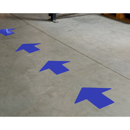 B324 AISLE MARKING ARROW 3" GLOW 100/ROL B324 AISLE MARKING ARROW 3" GLOW 100/ROL