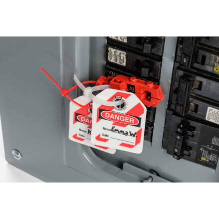 TAGLOCK SNAP-ON CIRCUIT BREAKER LO BLK50 TAGLOCK SNAP-ON CIRCUIT BREAKER LO BLK50