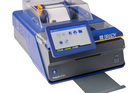 Nová tiskárna BradyJet J7300: Špičkový tisk BOZP značení a laboratorní identifikace